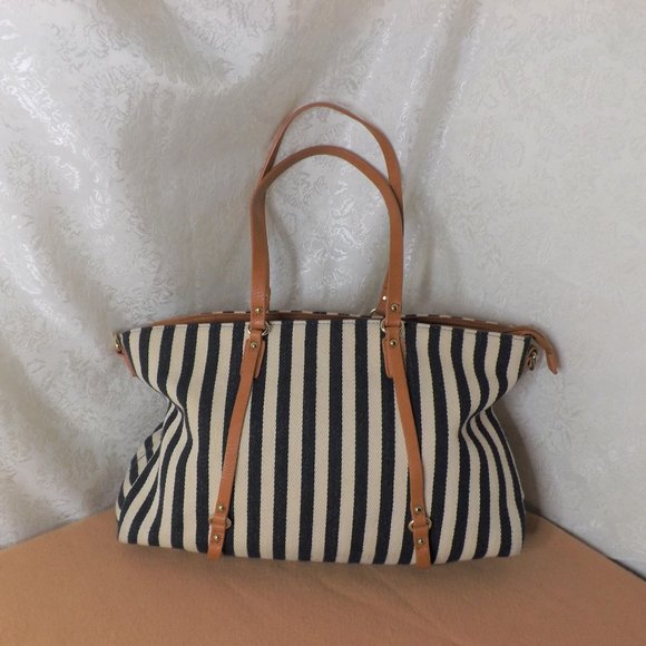 Charming Charlie Handbags - Charming Charlie Purse/Bag- Herringbone